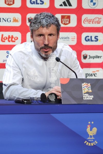 Belgium's head coach Mark van Bommel pictured during a press conference session of the Red Devils, the Belgian national soccer team, in Paris, Sunday 4 October 2026. The team is preparing for their game against France on Monday, their fourth game in the UEFA Nations League competition