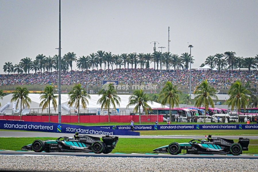 Andrea Kimi Antonelli (ITA) - Mercedes-AMG PETRONAS F1 Team during the Race of Formula 1 Gulf Air Bahrain Grand Prix in Malaysia 2026 at Sepang International Circuit in Sepang, Malaysia. Round 16 of 23 of the 2026 FIA Formula One World Championship, held October 2-4, 2026. The race was relocated…