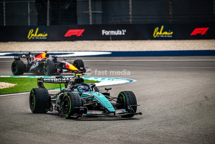 Andrea Kimi Antonelli (ITA) - Mercedes-AMG PETRONAS F1 Team during the Race of Formula 1 Gulf Air Bahrain Grand Prix in Malaysia 2026 at Sepang International Circuit in Sepang, Malaysia. Round 16 of 23 of the 2026 FIA Formula One World Championship, held October 2-4, 2026. The race was relocated…