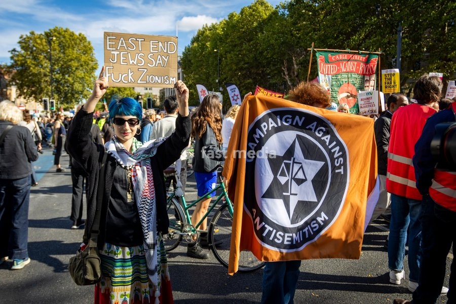Battle of Cable Street 90th Anniversary March – East London