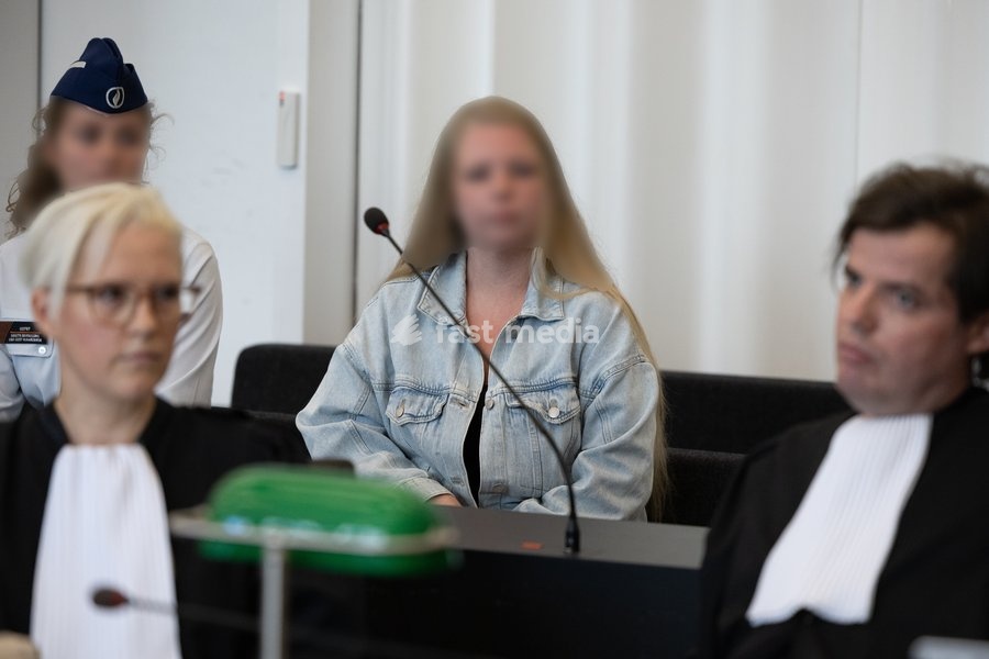 The accused Romy Wuytack (C) pictured during the composition of the jury in the case of D. De Kock and his ex-girlfriend R. Wuytack regarding the death of Dean Verberckmoes, before the Assizes Court of East-Flanders in Gent, on Monday 5 October 2026. De Kock is accused of manslaughter and the…
