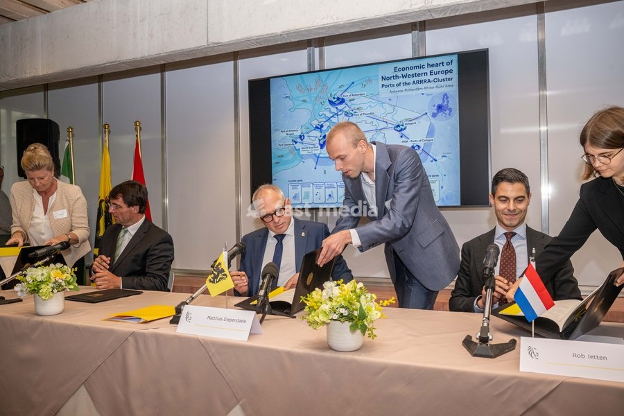 North Rhine-Westphalia·s Finance Minister Marcus Optendrenk; Flemish Minister-President Matthias Diependaele and Dutch Prime Minister Rob Jetten are pictured at the High Level Haventop (Harbor Summit) on the future of European ports and industry, organized by Flanders, the Netherlands and North…