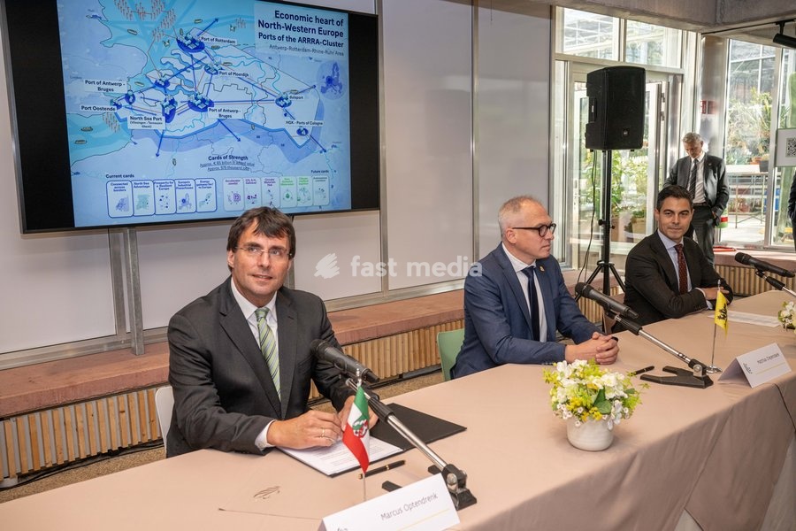 North Rhine-Westphalia·s Finance Minister Marcus Optendrenk; Flemish Minister-President Matthias Diependaele and Dutch Prime Minister Rob Jetten are pictured at the High Level Haventop (Harbor Summit) on the future of European ports and industry, organized by Flanders, the Netherlands and North…