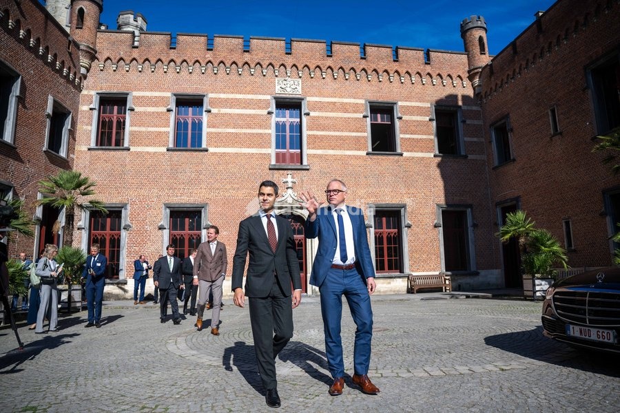 Dutch Prime Minister Rob Jetten and Flemish Minister-President Matthias Diependaele are pictured at the High Level Haventop (Harbor Summit) on the future of European ports and industry, organized by Flanders, the Netherlands and North Rhine-Westphalia, Monday 5 October 2026, at the Botanic garden…