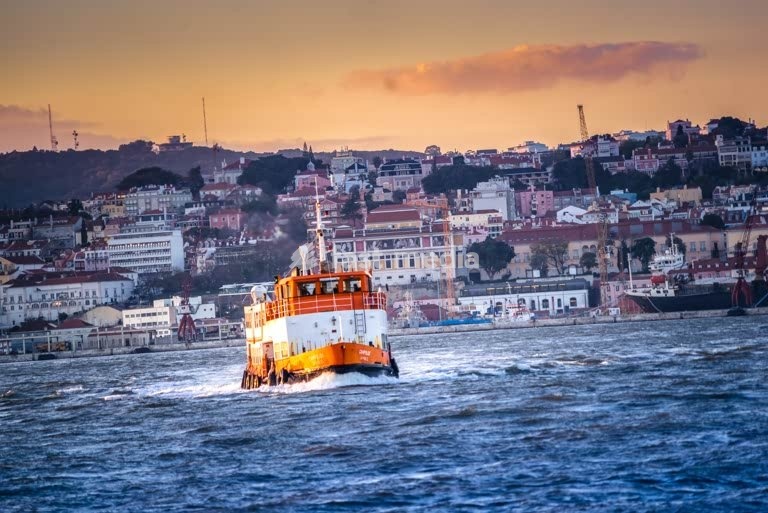 Lisbon, Portugal, Tagus ferry going from Cais do Sodré to Cacilhas. Photo Peter Delius