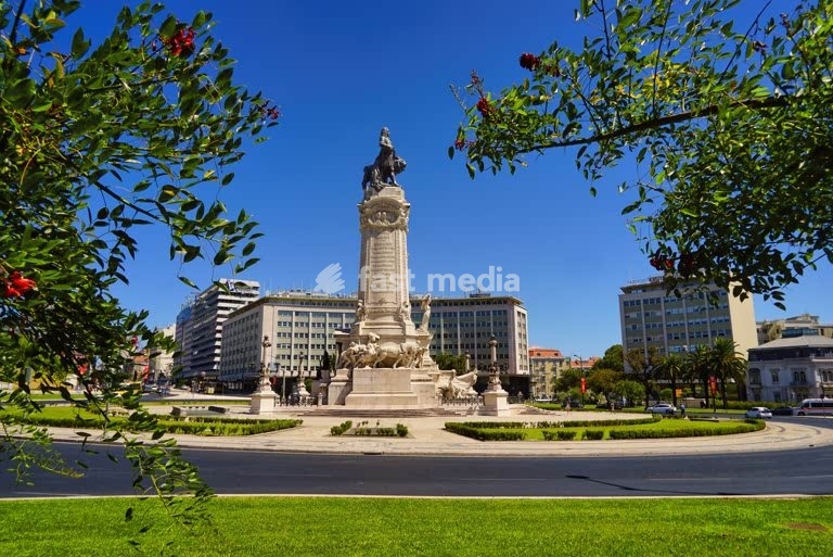 Marquês de Pombal monument stands majestically in central Lisbon roundabout, honoring the 18th-century reformist leader, Portugal