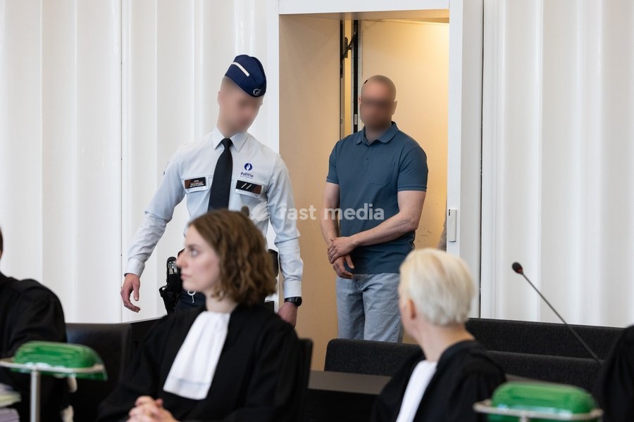 The accused Dave De Kock (R) pictured during the composition of the jury in the case of D. De Kock and his ex-girlfriend R. Wuytack regarding the death of Dean Verberckmoes, before the Assizes Court of East-Flanders in Gent, on Monday 5 October 2026. De Kock is accused of manslaughter and the…