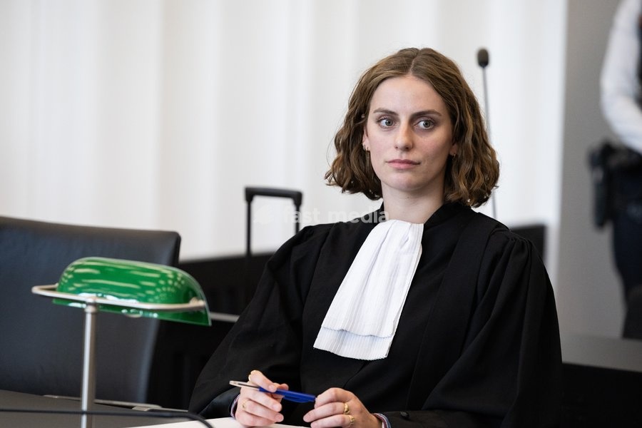 Amber De Coninck pictured during the composition of the jury in the case of D. De Kock and his ex-girlfriend R. Wuytack regarding the death of Dean Verberckmoes, before the Assizes Court of East-Flanders in Gent, on Monday 5 October 2026. De Kock is accused of manslaughter and the kidnapping of…