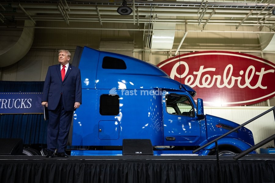 President Donald J. Trump delivers remarks at the Peterbilt Motors Company in Denton, Texas, Thursday, October 1, 2026