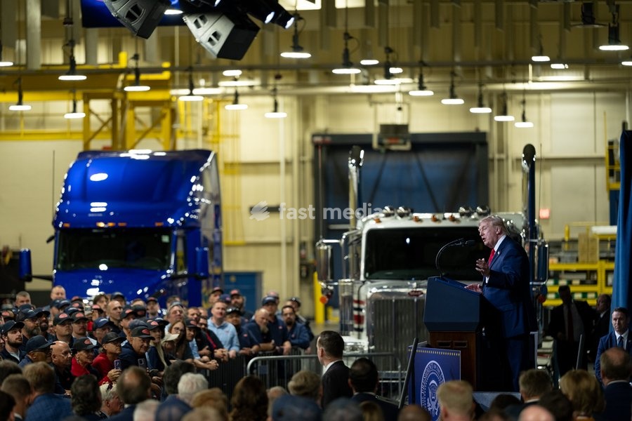 President Donald J. Trump delivers remarks at the Peterbilt Motors Company in Denton, Texas, Thursday, October 1, 2026