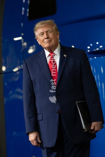 President Donald J. Trump delivers remarks at the Peterbilt Motors Company in Denton, Texas, Thursday, October 1, 2026