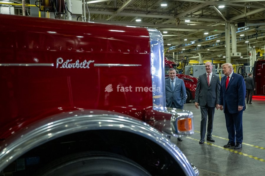 President Donald J. Trump tours the Peterbilt Motors manufacturing facility in Denton, Texas, Thursday, October 1, 2026