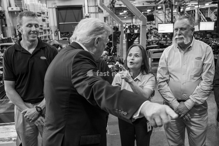 President Donald J. Trump tours the Peterbilt Motors manufacturing facility in Denton, Texas, Thursday, October 1, 2026