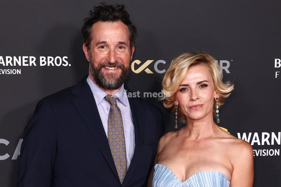SANTA MONICA, LOS ANGELES, CALIFORNIA, USA - OCTOBER 03: Noah Wyle and wife Sara Wells arrive at The Barbara Berlanti 'Heroes Gala' Benefitting F Cancer held at The Barker Hangar on October 3, 2026 in Santa Monica, Los Angeles, California, United States