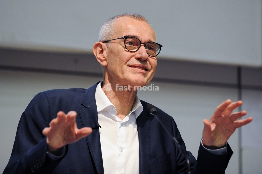 Vice-prime minister and minister and minister of Public Health and Social Affairs Frank Vandenbroucke pictured during the Introductory lecture for the Political Science Course by Professors Devos and Bouteca, Tuesday 6 October 2026, in UGent