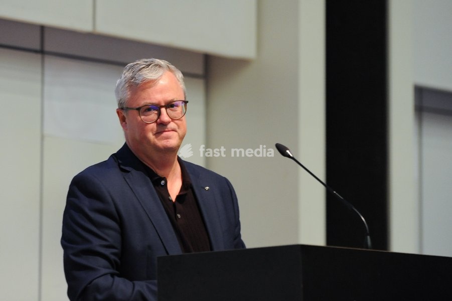 Professor Carl Devos pictured during the Introductory lecture for the Political Science Course by Professors Devos and Bouteca, Tuesday 6 October 2026, in UGent
