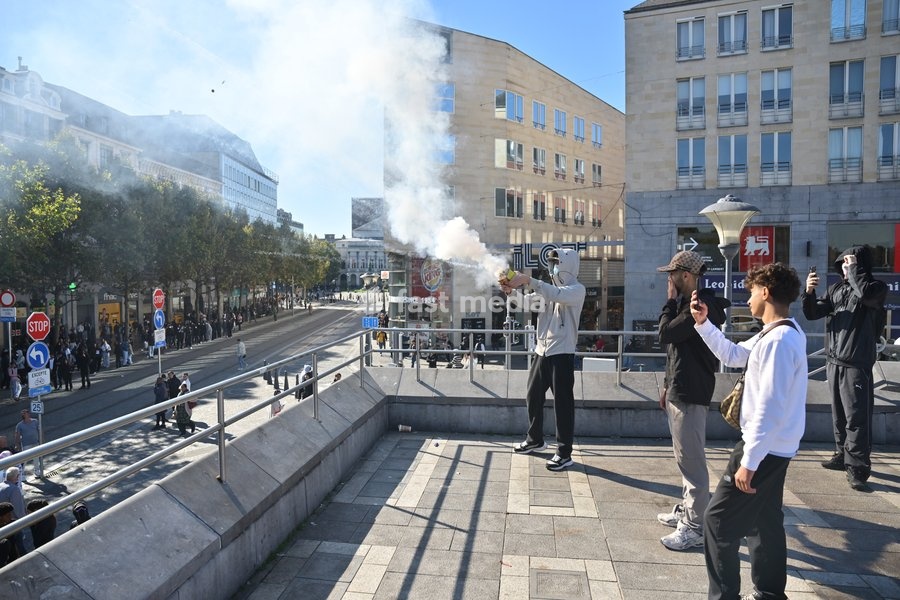 % students gather outside several schools in Liège during a protest against education reforms and budget cuts, on Tuesday 6 October 2026. Yesterday police arrested 16 people after the protests turned violent. The protests in French-speaking Belgium have been ongoing for months, following a series…