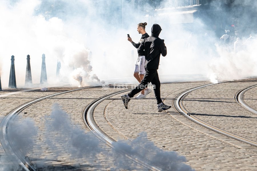 Lot of smoke during incidents as students gather outside several schools in Liège during a protest against education reforms and budget cuts, on Tuesday 6 October 2026. Yesterday police arrested 16 people after the protests turned violent. The protests in French-speaking Belgium have been ongoing…