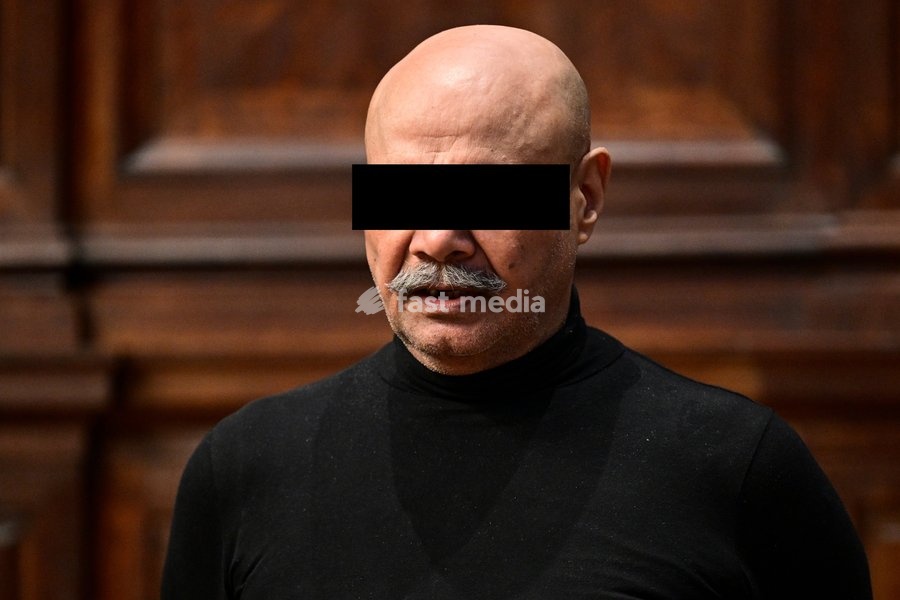 The accused pictured during the jury selection session for the assize trial of S. Singh (66), who is accused of the manslaughter of Darshan Singh (42) of Weelde (Ravels), at the Antwerp Assize Court, on Tuesday 6 October 2026. The victim disappeared in June 2018. His body was found four months…