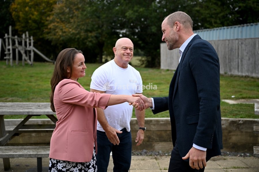 ILMINSTER, ENGLAND - OCTOBER 06: Prince William, Prince of Wales shakes hands with CEO of the National Emergencies Trust Mhairi Sharp and Ross Kemp during his visit to the launch of the National Emergency Trust's "Ready Together" Toolkit on October 06, 2026 in Ilminster, England. The Prince of…
