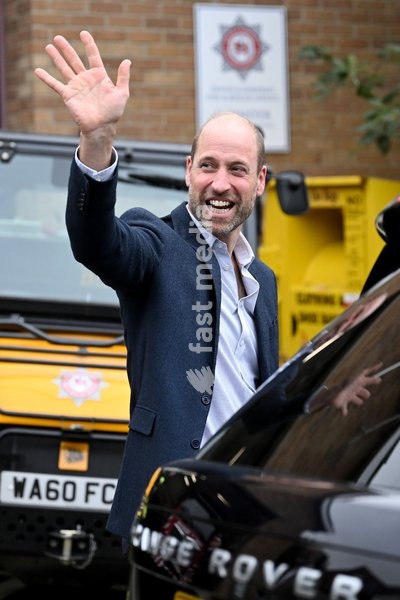 ILMINSTER, ENGLAND - OCTOBER 06: Prince William, Prince of Wales waves to well wishers during his visit to Ilminster Fire Station on October 06, 2026 in Ilminster, England. The Prince of Wales visited Ilminster in Somerset to learn about communities growing their resilience to wild fires, flood and…