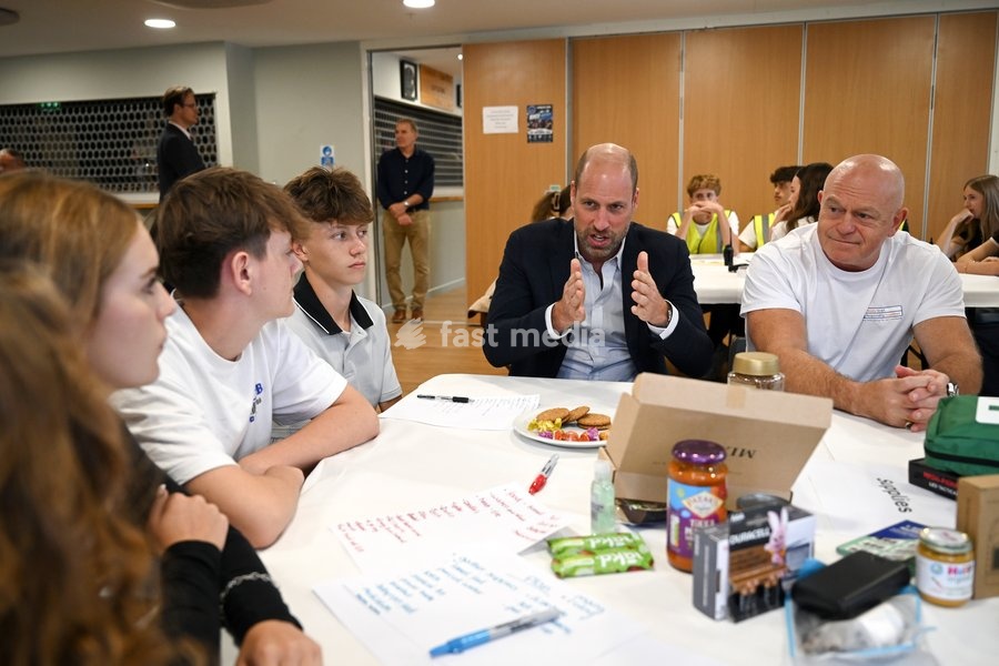 ILMINSTER, ENGLAND - OCTOBER 06: Prince William, Prince of Wales and Ross Kemp take part in a training exercise during his visit to the launch of the National Emergency Trust's "Ready Together" Toolkit on October 06, 2026 in Ilminster, England. The Prince of Wales visited Ilminster in Somerset to…