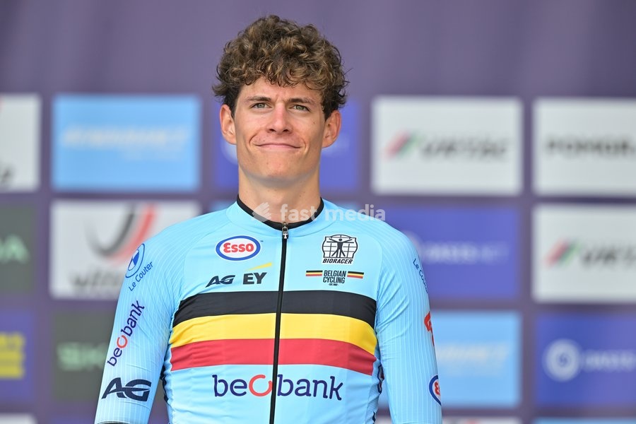 Belgium's Vic De Smet , winner of the bronze medal celebrates on the podium of the Men Junior Individual Time Trial race (22km) at the cycling UEC Road European Championships, in Ljubljana, Slovenia, on Wednesday 7 October 2026. The UEC Road European Championships are taking place from 02 to 07…
