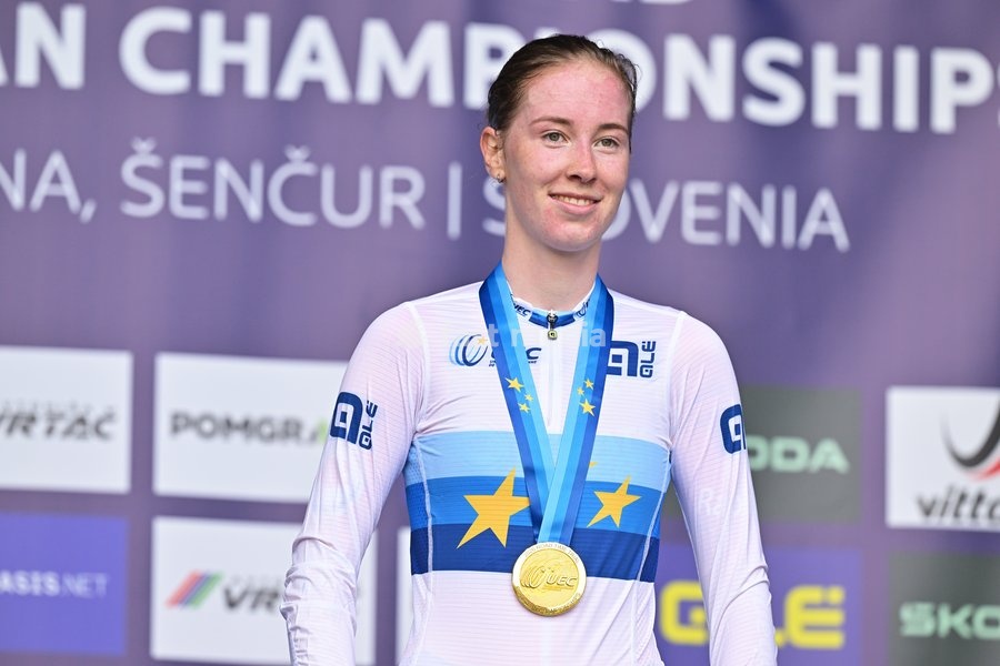 Netherlands' Nienke Vinke celebrates on the podium after winning the Women U23 Individual Time Trial race (22km) at the cycling UEC Road European Championships, in Ljubljana, Slovenia, on Wednesday 7 October 2026. The UEC Road European Championships are taking place from 02 to 07 October in…