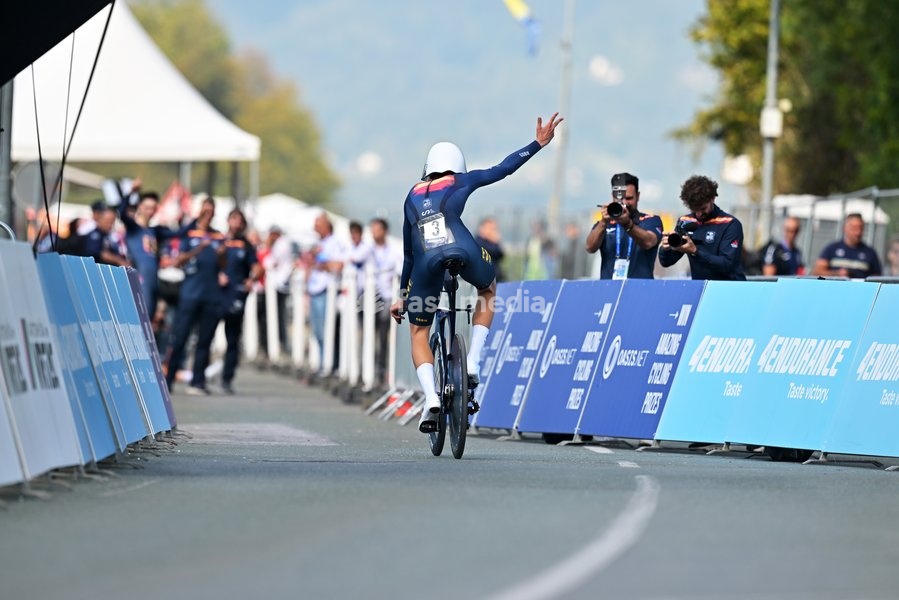 Spain's Hector Alvarez Martinez crosses the finish line to win the Men U23 Individual Time Trial race (22km) at the cycling UEC Road European Championships, in Ljubljana, Slovenia, on Wednesday 7 October 2026. The UEC Road European Championships are taking place from 02 to 07 October in Ljubljana,…