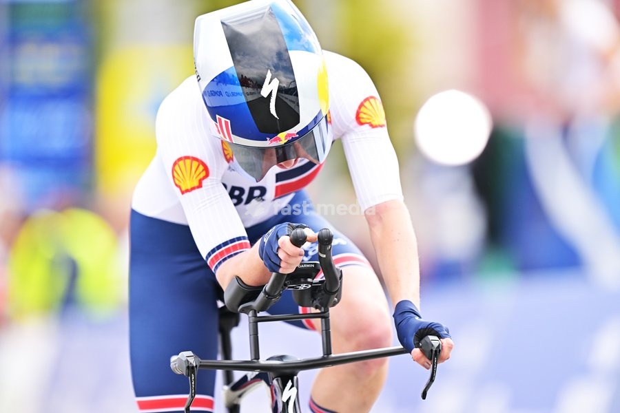 Great Britain's Lauren Dickson crosses the finish line of the Women Elite Individual Time Trial race (22km) at the cycling UEC Road European Championships, in Ljubljana, Slovenia, on Wednesday 7 October 2026. The UEC Road European Championships are taking place from 02 to 07 October in Ljubljana,…
