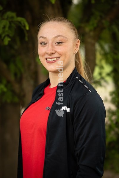 Belgian Lisa Vaelen poses for the photographer at a press moment of Belgium's artistic gymnastics team, Wednesday 7 October 2026, in Gent, ahead of the Worlds Championships in Rotterdam from 17 to 25 October 2026