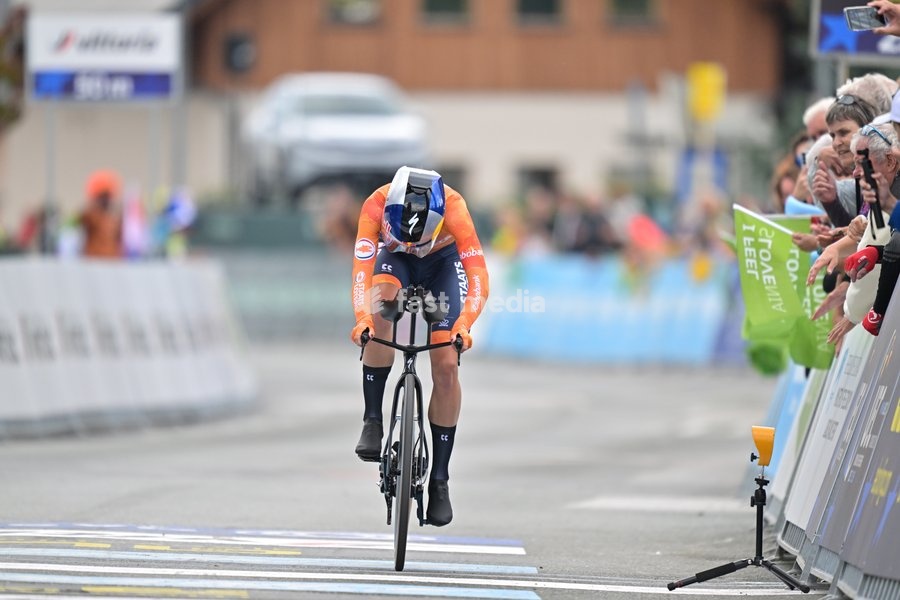 Netherlands' Demi Vollering crosses the finish line of the Women Elite Individual Time Trial race (22km) at the cycling UEC Road European Championships, in Ljubljana, Slovenia, on Wednesday 7 October 2026. The UEC Road European Championships are taking place from 02 to 07 October in Ljubljana,…