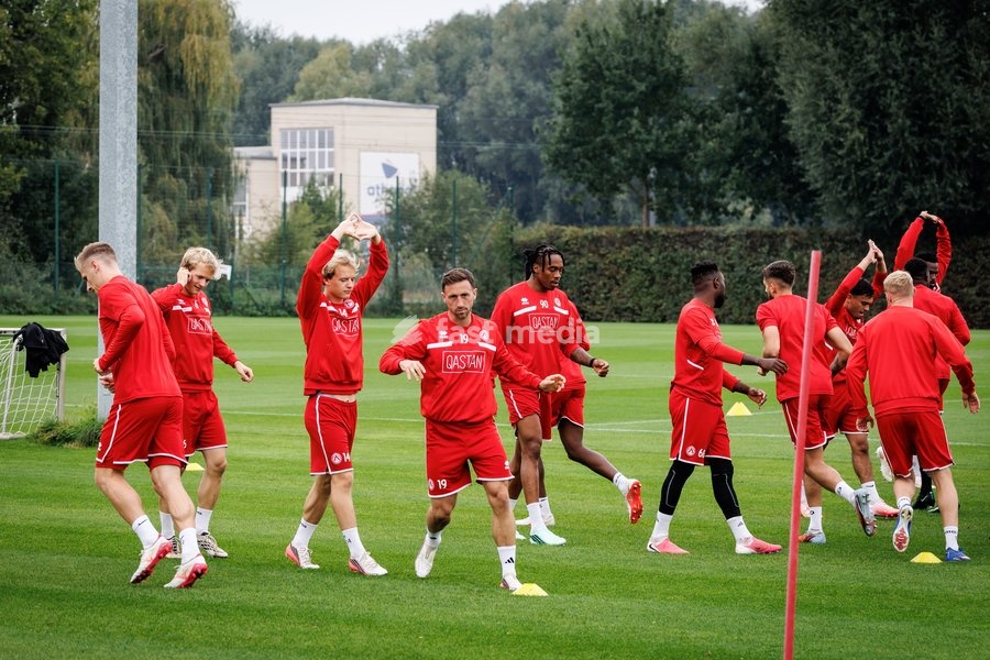 Kortrijk's players pictured in action during a training session of Belgian soccer team KV Kortrijk, Wednesday 7 October 2026 in Kortrijk. The club appointed Austrian Beichler as new head coach