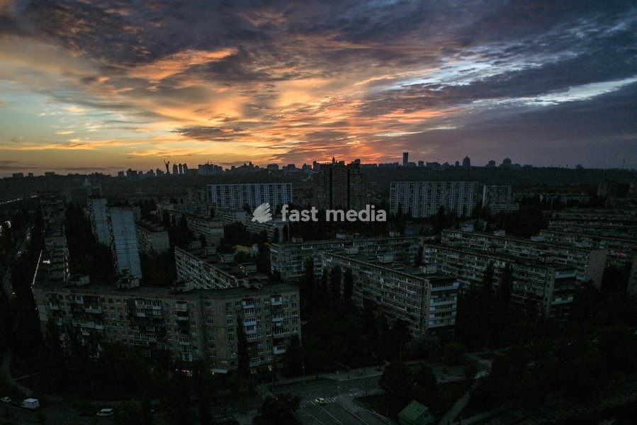 Sunset in Kyiv on October 6, 2026