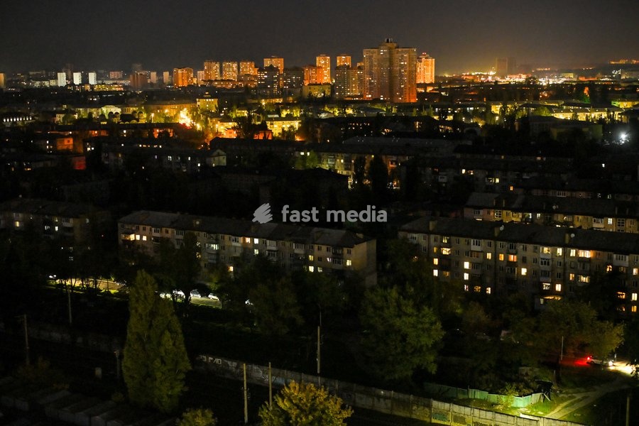 A view of the city during power outages, Kyiv, Ukraine, on October 6, 2026. Hourly electricity outage schedules were introduced in the capital and several regions of Ukraine following Russian attacks on energy infrastructure