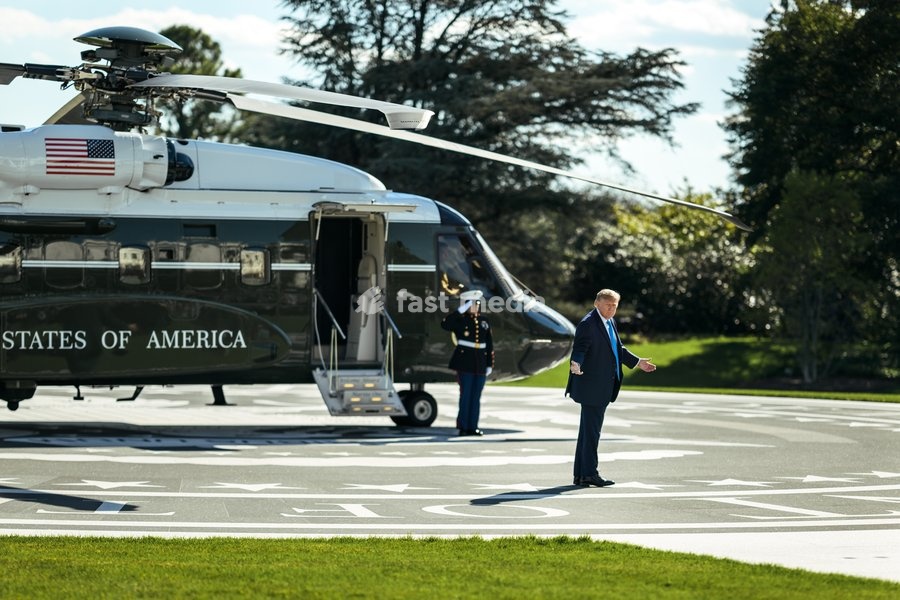 President Donald J. Trump boards Marine One on the South Lawn of the White House, Monday, October 5, 2026, en route Joint Base Andrews for a trip to Nebraska. (Official White House