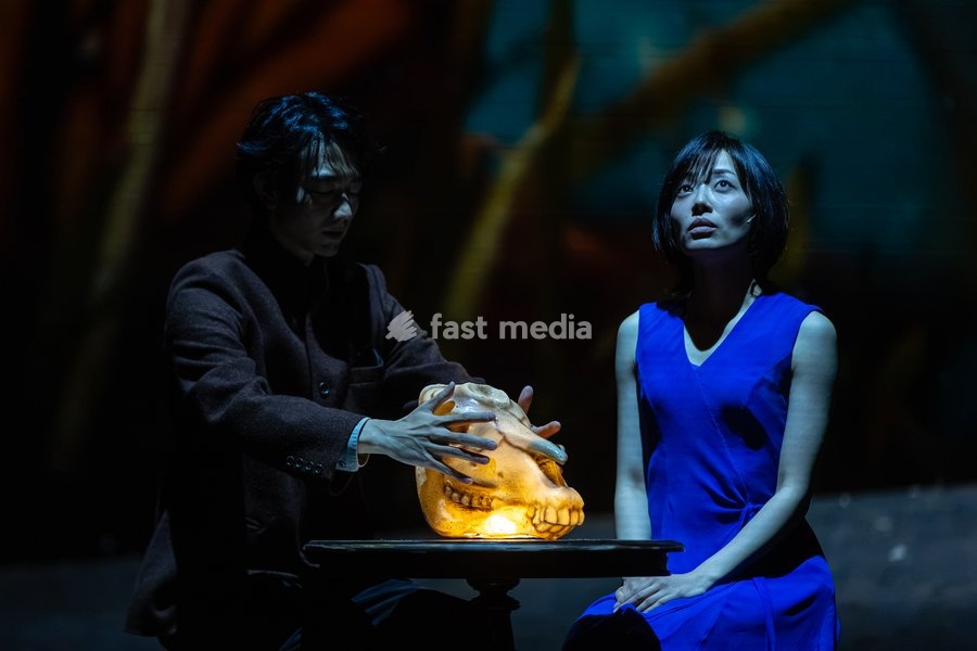 Haruki Mirakami’s End of the World and Hard-Boiled Wonderland at the Barbican Theatre, London, UK, on 8 October 2026. The first ever stage adaptation of Haruki Murakami's cult 1985 novel, adapted by Ako Takahashi, directed and choreographed by Philippe Decouflé and starring Tatsuya Fujiwara,…