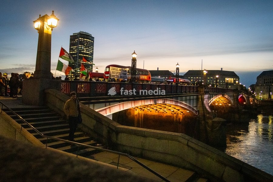 A pro-Palestine silent funeral procession took place in Central London, with demonstrators walking in silence to remember Palestinians killed in the conflict in Gaza. Participants carried Palestinian flags and placards, while some held a coffin and others carried effigies wrapped in burial shrouds,…