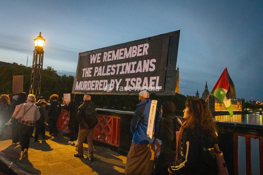 A pro-Palestine silent funeral procession took place in Central London, with demonstrators walking in silence to remember Palestinians killed in the conflict in Gaza. Participants carried Palestinian flags and placards, while some held a coffin and others carried effigies wrapped in burial shrouds,…