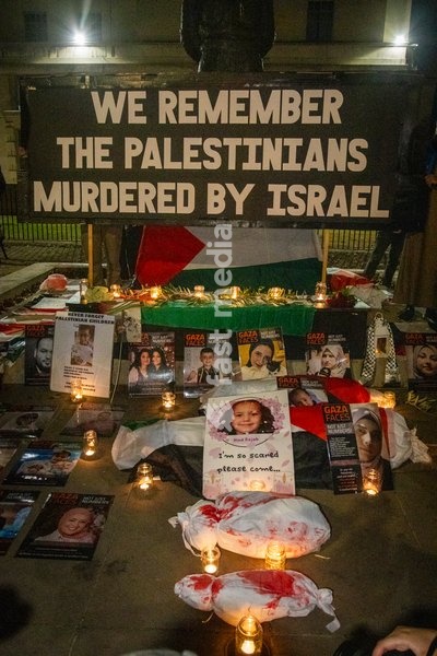 A pro-Palestine silent funeral procession took place in Central London, with demonstrators walking in silence to remember Palestinians killed in the conflict in Gaza. Participants carried Palestinian flags and placards, while some held a coffin and others carried effigies wrapped in burial shrouds,…