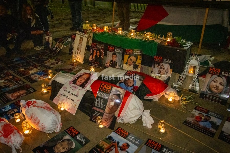 A pro-Palestine silent funeral procession took place in Central London, with demonstrators walking in silence to remember Palestinians killed in the conflict in Gaza. Participants carried Palestinian flags and placards, while some held a coffin and others carried effigies wrapped in burial shrouds,…