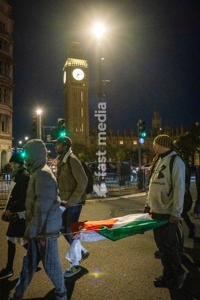 A pro-Palestine silent funeral procession took place in Central London, with demonstrators walking in silence to remember Palestinians killed in the conflict in Gaza. Participants carried Palestinian flags and placards, while some held a coffin and others carried effigies wrapped in burial shrouds,…
