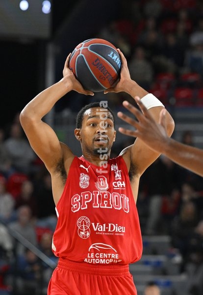 Spirou's Nigel Hawkins controls the ball during a basketball match between Spirou Charleroi and CityX Mons-Hainaut, Friday 9 October 2026 in Charleroi, on the opening day of the 'BNXT League' Belgian and Dutch first division basket championships