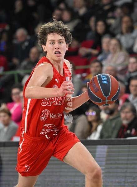 Spirou's Jules Rotsaert controls the ball during a basketball match between Spirou Charleroi and CityX Mons-Hainaut, Friday 9 October 2026 in Charleroi, on the opening day of the 'BNXT League' Belgian and Dutch first division basket championships