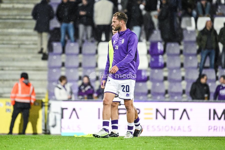 Beerschot's Mats Rits pictured at the warm up on the field ahead of a soccer match between Beerschot VA and RFC Liège, on Saturday 10 October 2026 in Antwerp, on day 7 of the 2026-2027 'Challenger Pro League' second division of the Belgian championship