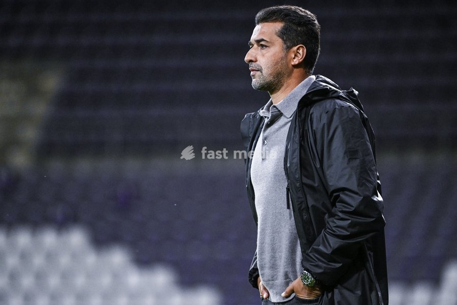 Beerschot's head coach Mohamed Messoudi pictured during a soccer match between Beerschot VA and RFC Liège, on Saturday 10 October 2026 in Antwerp, on day 7 of the 2026-2027 'Challenger Pro League' second division of the Belgian championship