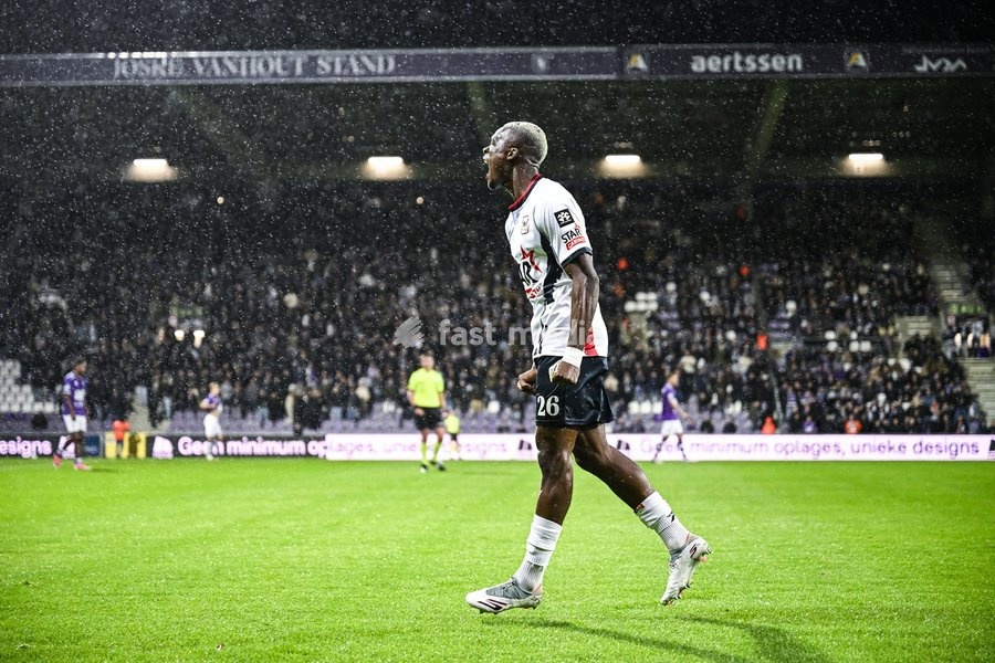 Liege's Birane Wane celebrates after scoring during a soccer match between Beerschot VA and RFC Liège, on Saturday 10 October 2026 in Antwerp, on day 7 of the 2026-2027 'Challenger Pro League' second division of the Belgian championship