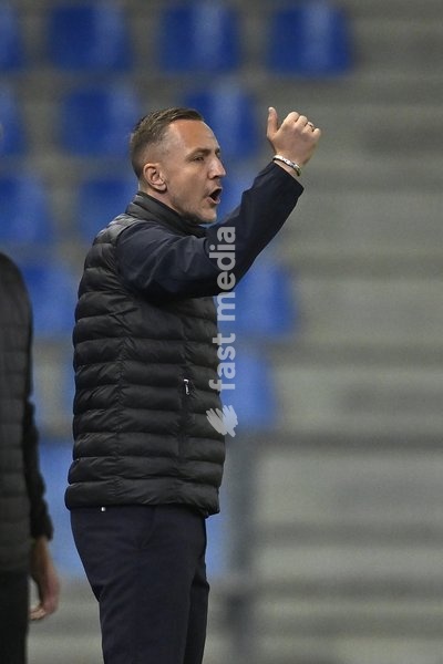 Kortrijk's head coach Daniel Beichler pictured during a soccer match between KRC Genk and KV Kortrijk, Saturday 10 October 2026 in Genk, on day 8 of the 2026-2027 'Jupiler Pro League' first division of the Belgian championship, in Genk