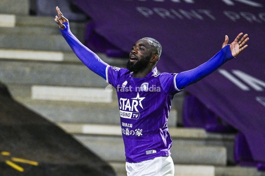 Beerschot's Arnold Vula celebrates after scoring during a soccer match between Beerschot VA and RFC Liège, on Saturday 10 October 2026 in Antwerp, on day 7 of the 2026-2027 'Challenger Pro League' second division of the Belgian championship