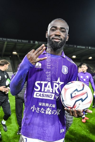 Beerschot's Arnold Vula celebrates after winning a soccer match between Beerschot VA and RFC Liège, on Saturday 10 October 2026 in Antwerp, on day 7 of the 2026-2027 'Challenger Pro League' second division of the Belgian championship
